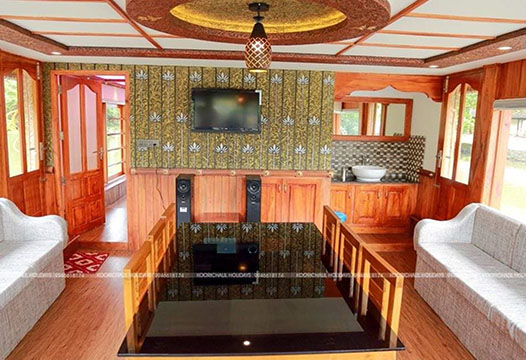 2 BED STANDARD HOUSEBOAT
